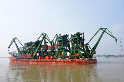 印尼項目7臺門機整機發運