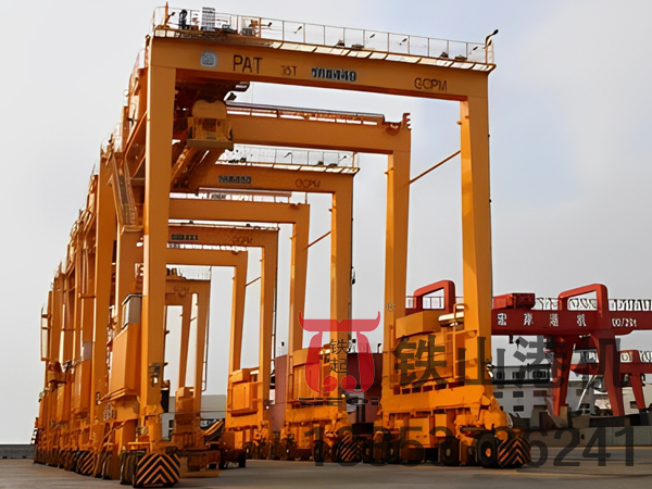 江蘇泰州輪胎式集裝箱龍門吊廠家夜間智能照明系統保障24小時高效運轉